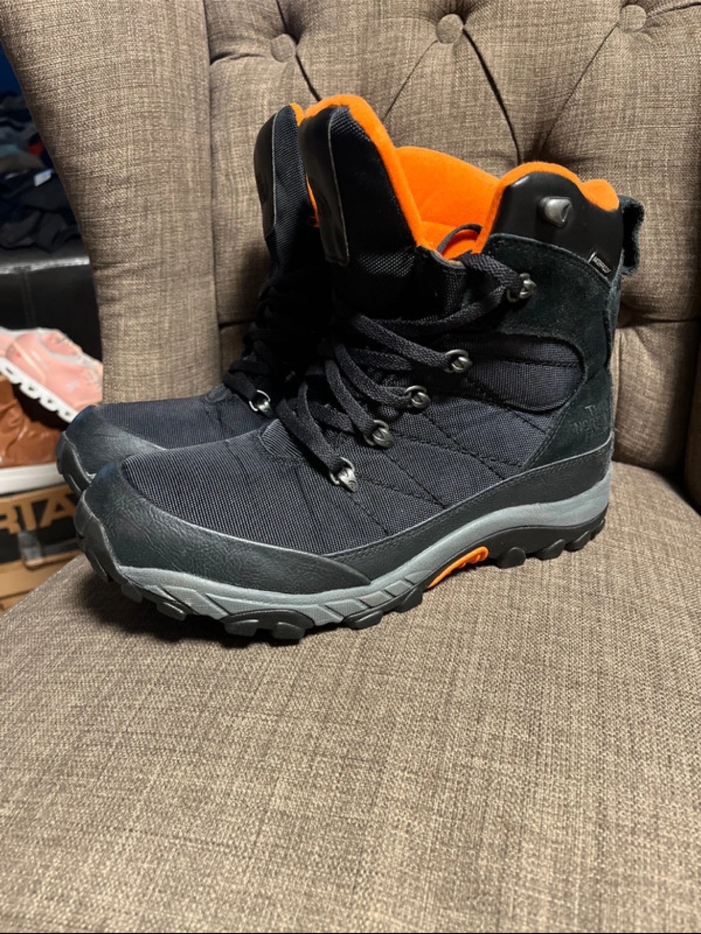 The North Face Chilkat waterproof boots men's 8.5 - Picture 5 of 9